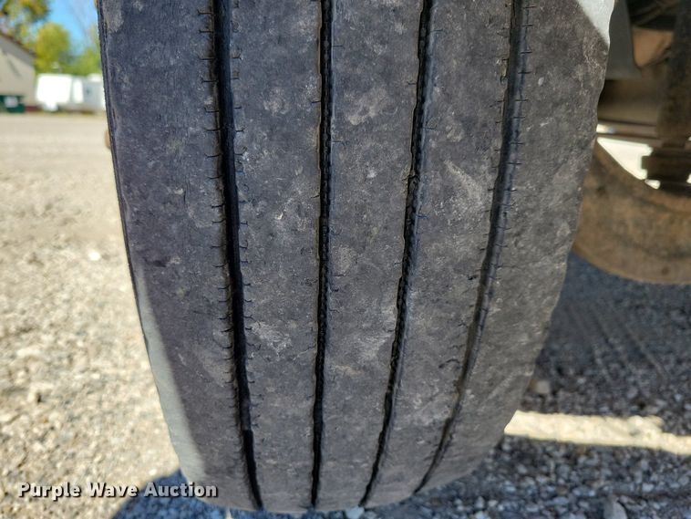 image for item KW9494 2007 Chevrolet C4500  Crew Cab flatbed truck