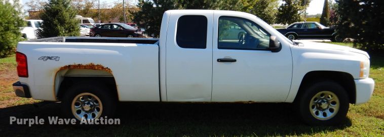 image for item KW9509 2010 Chevrolet Silverado 1500  Ext. Cab pickup truck