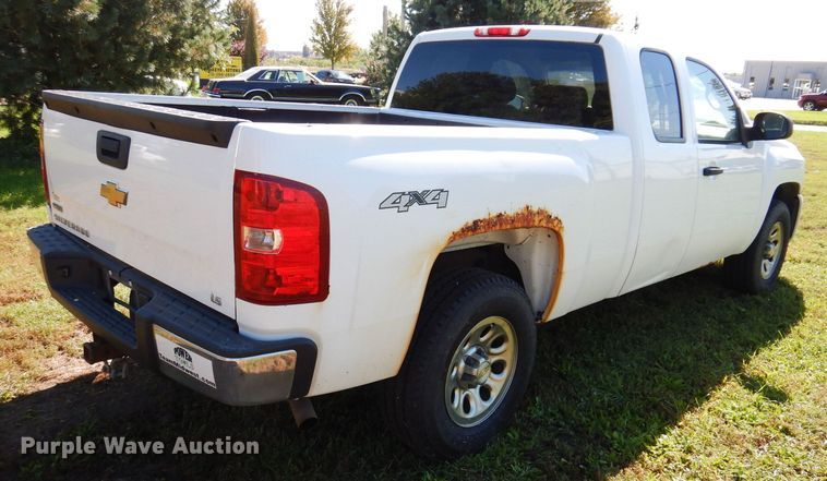 image for item KW9509 2010 Chevrolet Silverado 1500  Ext. Cab pickup truck