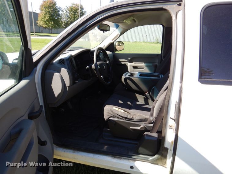 image for item KW9509 2010 Chevrolet Silverado 1500  Ext. Cab pickup truck