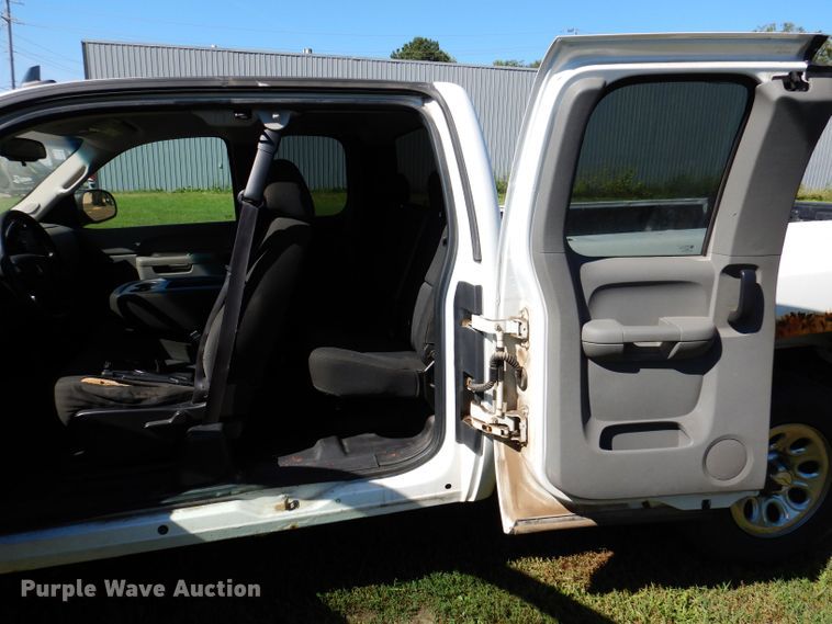 image for item KW9509 2010 Chevrolet Silverado 1500  Ext. Cab pickup truck
