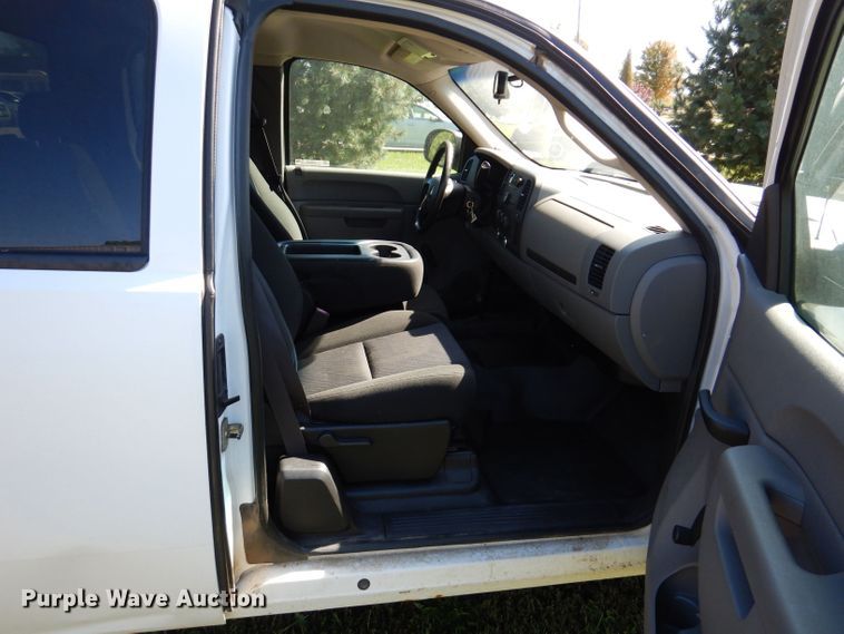 image for item KW9509 2010 Chevrolet Silverado 1500  Ext. Cab pickup truck