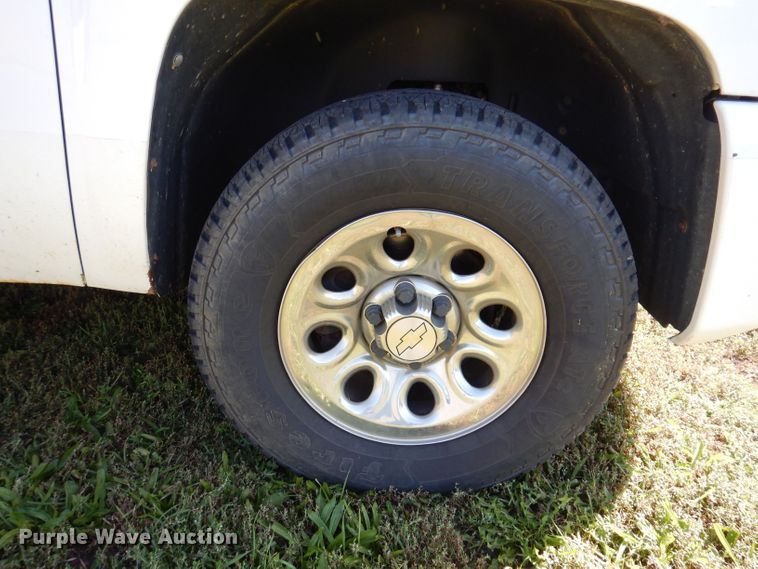 image for item KW9509 2010 Chevrolet Silverado 1500  Ext. Cab pickup truck