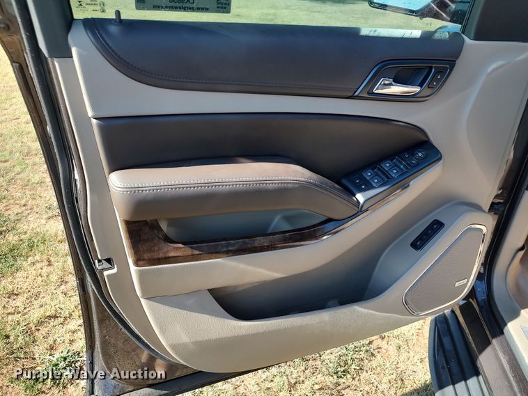 image for item LK9850 2015 Chevrolet Suburban 1500  SUV