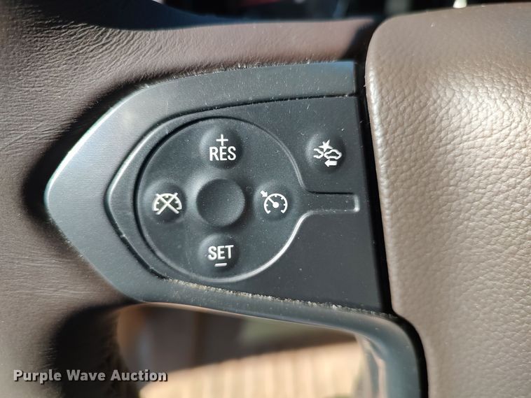 image for item LK9850 2015 Chevrolet Suburban 1500  SUV