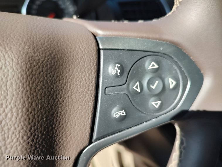 image for item LK9850 2015 Chevrolet Suburban 1500  SUV