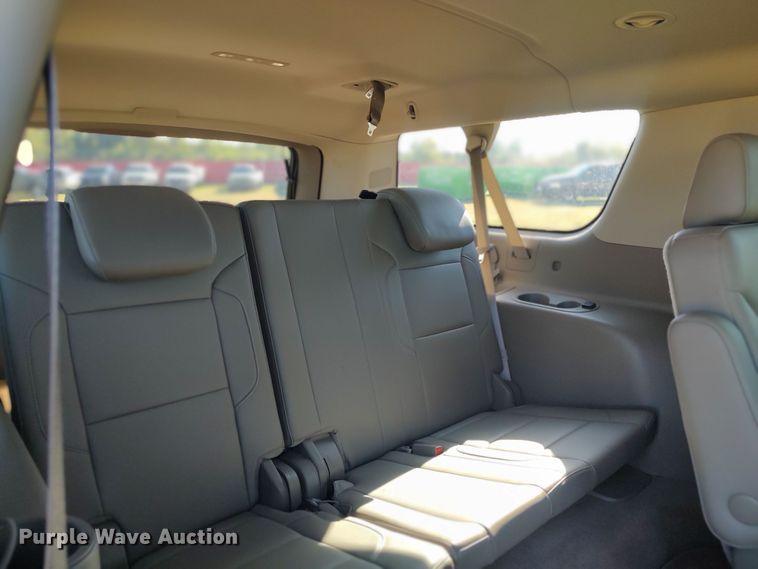 image for item LK9850 2015 Chevrolet Suburban 1500  SUV