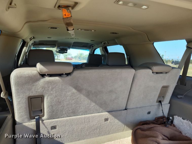 image for item LK9850 2015 Chevrolet Suburban 1500  SUV