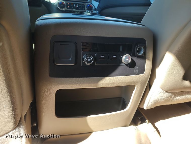 image for item LK9850 2015 Chevrolet Suburban 1500  SUV