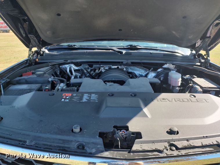 image for item LK9850 2015 Chevrolet Suburban 1500  SUV