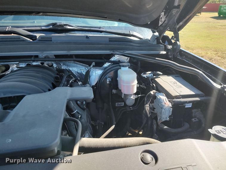 image for item LK9850 2015 Chevrolet Suburban 1500  SUV