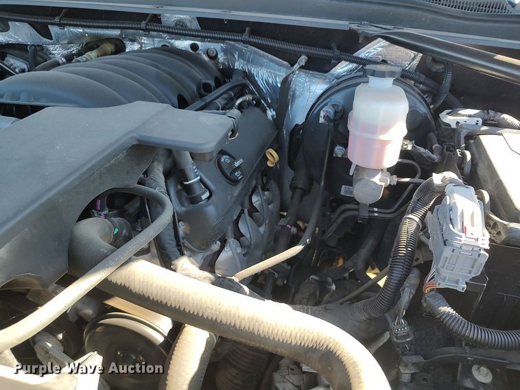 image for item LK9850 2015 Chevrolet Suburban 1500  SUV