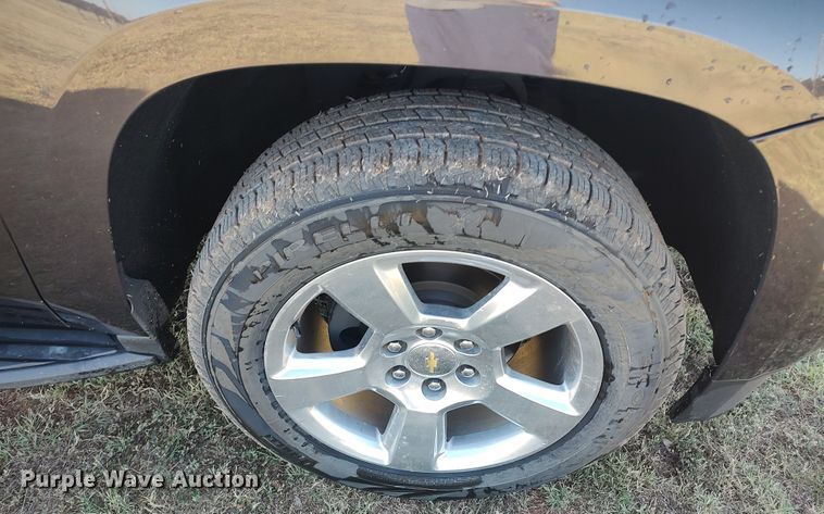 image for item LK9850 2015 Chevrolet Suburban 1500  SUV