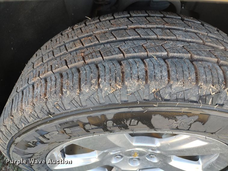 image for item LK9850 2015 Chevrolet Suburban 1500  SUV