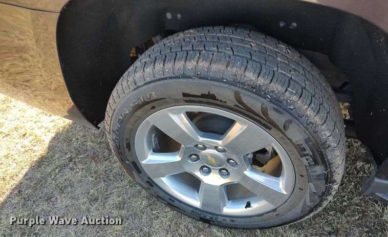 image for item LK9850 2015 Chevrolet Suburban 1500  SUV