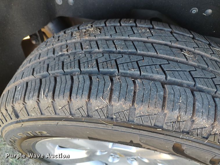 image for item LK9850 2015 Chevrolet Suburban 1500  SUV