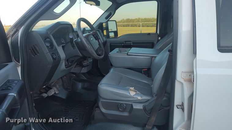 image for item LK9873 2015 Ford F250 Super Duty  Crew Cab pickup truck