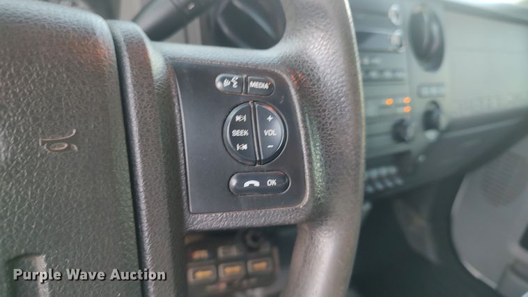 image for item LK9873 2015 Ford F250 Super Duty  Crew Cab pickup truck