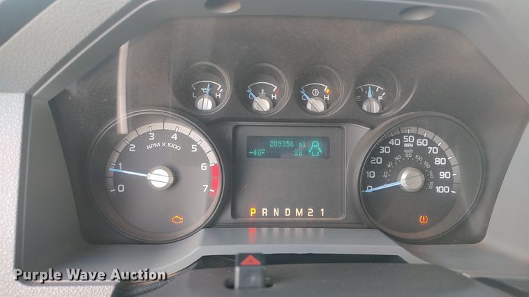 image for item LK9873 2015 Ford F250 Super Duty  Crew Cab pickup truck