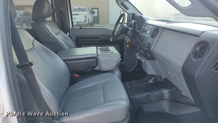 image for item LK9873 2015 Ford F250 Super Duty  Crew Cab pickup truck