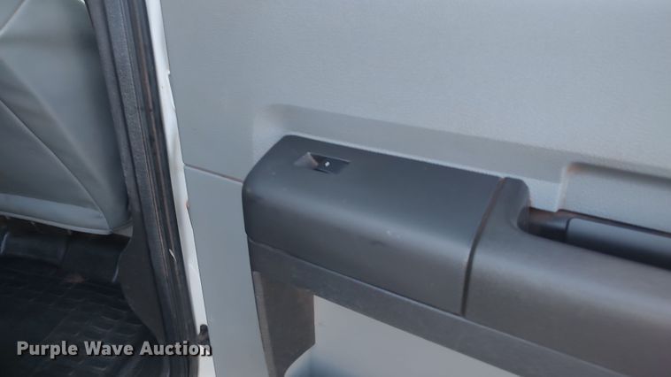 image for item LK9873 2015 Ford F250 Super Duty  Crew Cab pickup truck