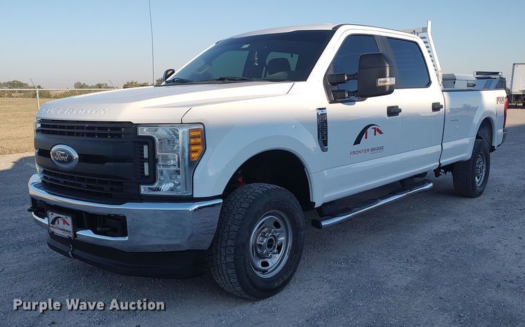 image for item LK9874 2017 Ford F250  Super Duty  Crew Cab pickup truck