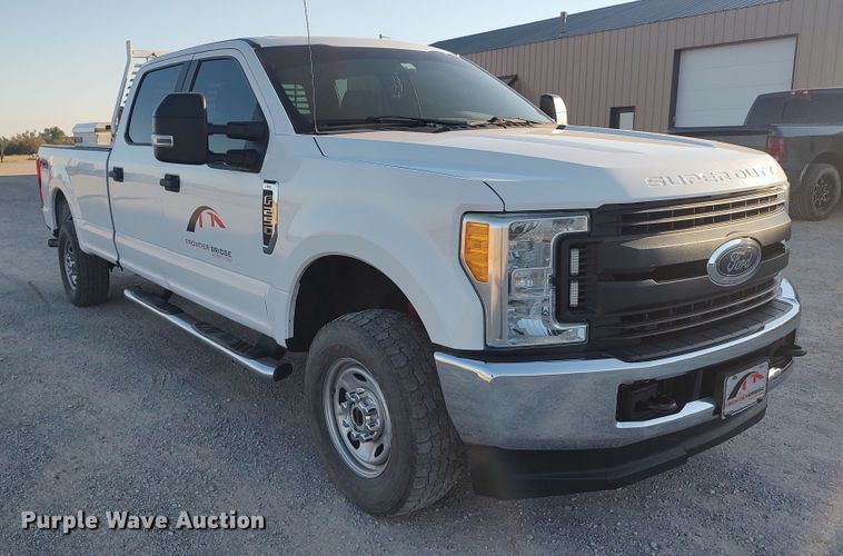 image for item LK9874 2017 Ford F250  Super Duty  Crew Cab pickup truck