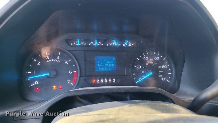 image for item LK9874 2017 Ford F250  Super Duty  Crew Cab pickup truck