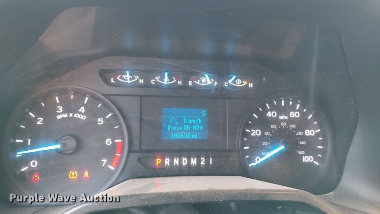 image for item LK9874 2017 Ford F250  Super Duty  Crew Cab pickup truck