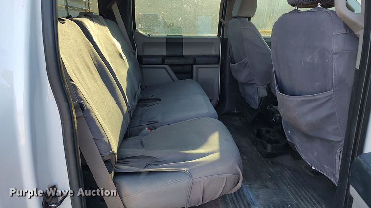 image for item LK9874 2017 Ford F250  Super Duty  Crew Cab pickup truck