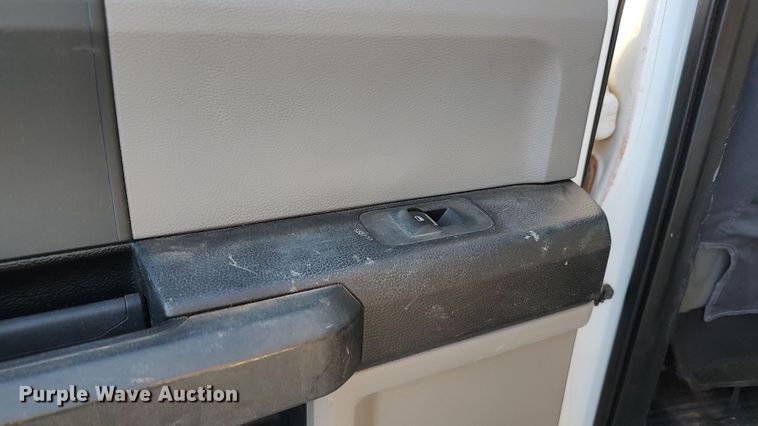 image for item LK9874 2017 Ford F250  Super Duty  Crew Cab pickup truck