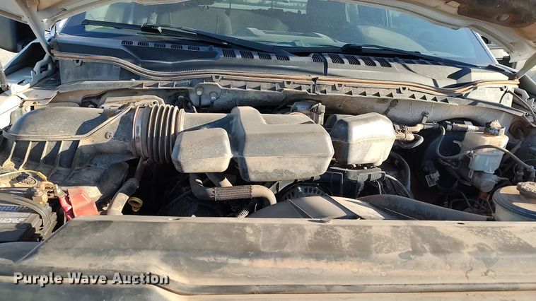 image for item LK9874 2017 Ford F250  Super Duty  Crew Cab pickup truck