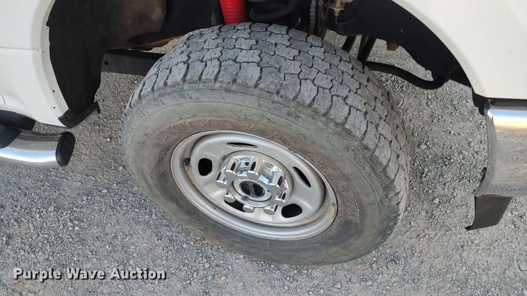 image for item LK9874 2017 Ford F250  Super Duty  Crew Cab pickup truck