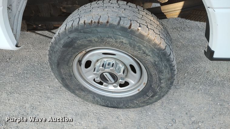 image for item LK9874 2017 Ford F250  Super Duty  Crew Cab pickup truck