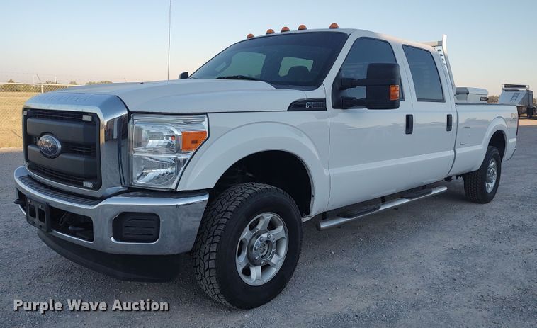 image for item LK9875 2016 Ford F250 Super Duty  Crew Cab pickup truck