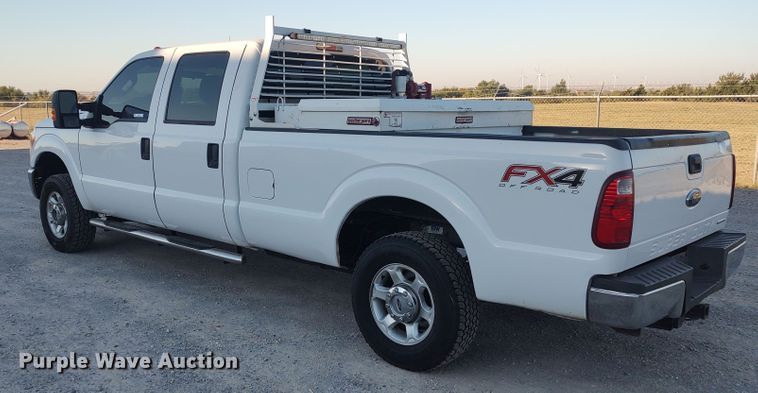 image for item LK9875 2016 Ford F250 Super Duty  Crew Cab pickup truck