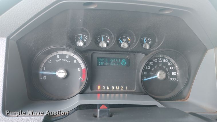 image for item LK9875 2016 Ford F250 Super Duty  Crew Cab pickup truck