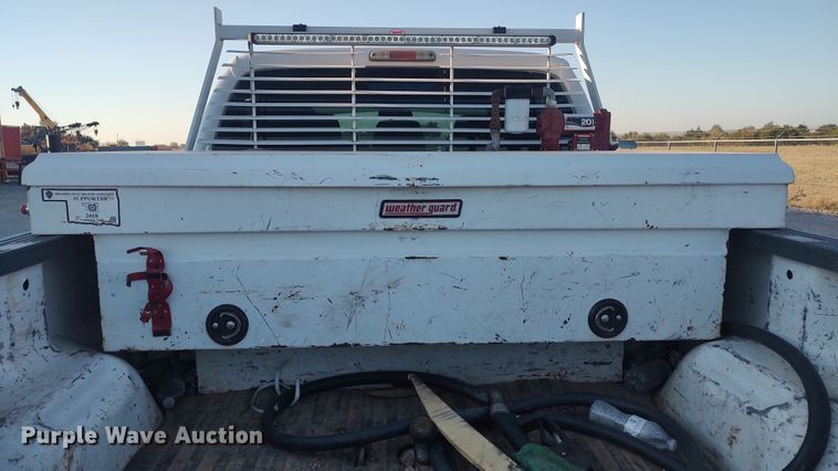 image for item LK9875 2016 Ford F250 Super Duty  Crew Cab pickup truck