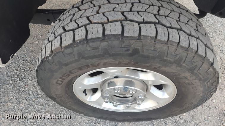 image for item LK9875 2016 Ford F250 Super Duty  Crew Cab pickup truck