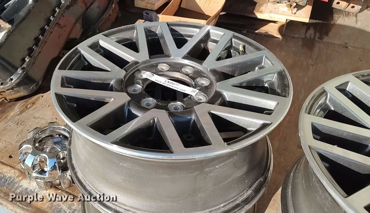 image for item LK9877 (4) Ford 20" wheels