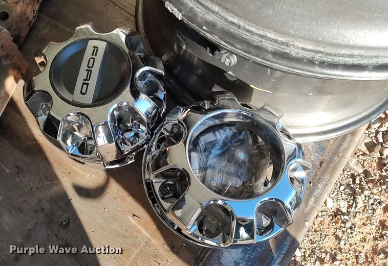 image for item LK9877 (4) Ford 20" wheels