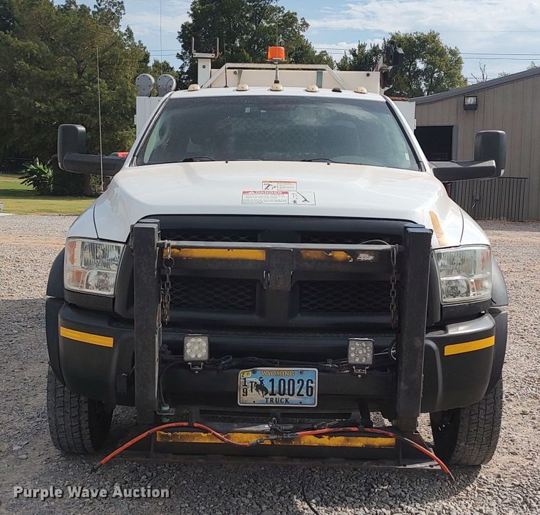 image for item LK9892 2015 Dodge Ram 5500HD  utility / service truck