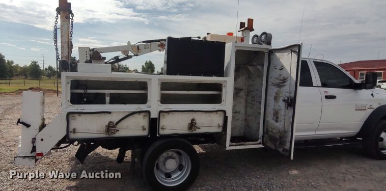 image for item LK9892 2015 Dodge Ram 5500HD  utility / service truck