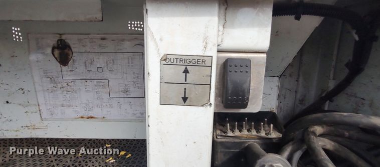 image for item LK9892 2015 Dodge Ram 5500HD  utility / service truck