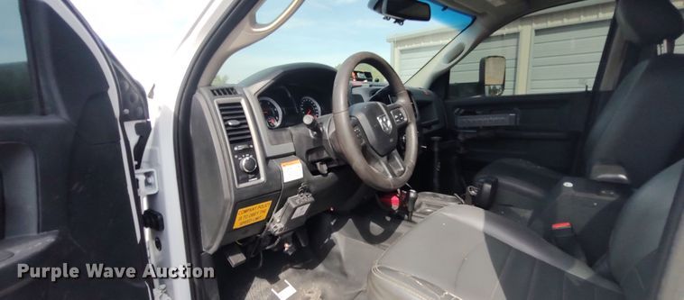 image for item LK9892 2015 Dodge Ram 5500HD  utility / service truck