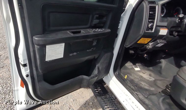 image for item LK9892 2015 Dodge Ram 5500HD  utility / service truck