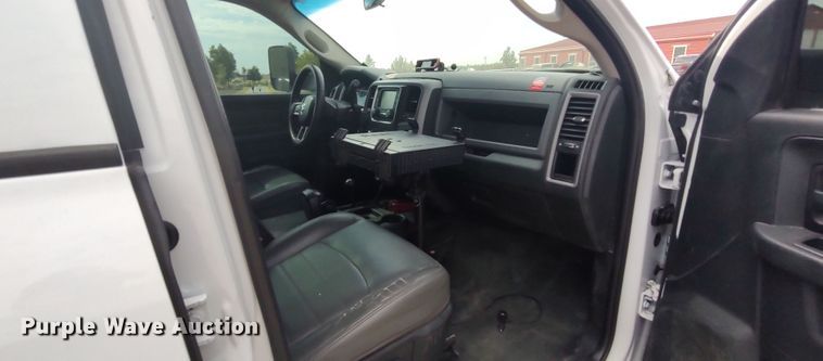 image for item LK9892 2015 Dodge Ram 5500HD  utility / service truck