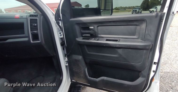 image for item LK9892 2015 Dodge Ram 5500HD  utility / service truck