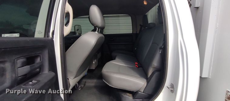 image for item LK9892 2015 Dodge Ram 5500HD  utility / service truck