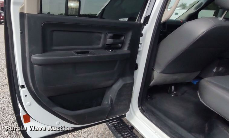 image for item LK9892 2015 Dodge Ram 5500HD  utility / service truck